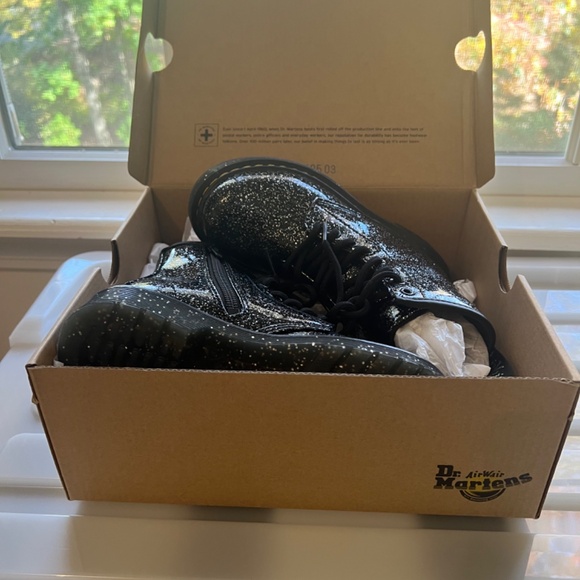 Dr Martens Kids Sparkle Lace Up Fashion Boot (Little Kid) size 12 - New w/o Tag - Picture 5 of 8